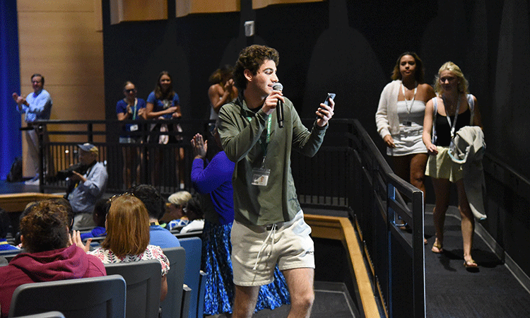 Student-Goverment-serenades-the-Upper-School-before-revealing-the-Homecoming-theme,-'Southern-Nights' Student Goverment serenades the Upper School before revealing the Homecoming theme: Southern Nights